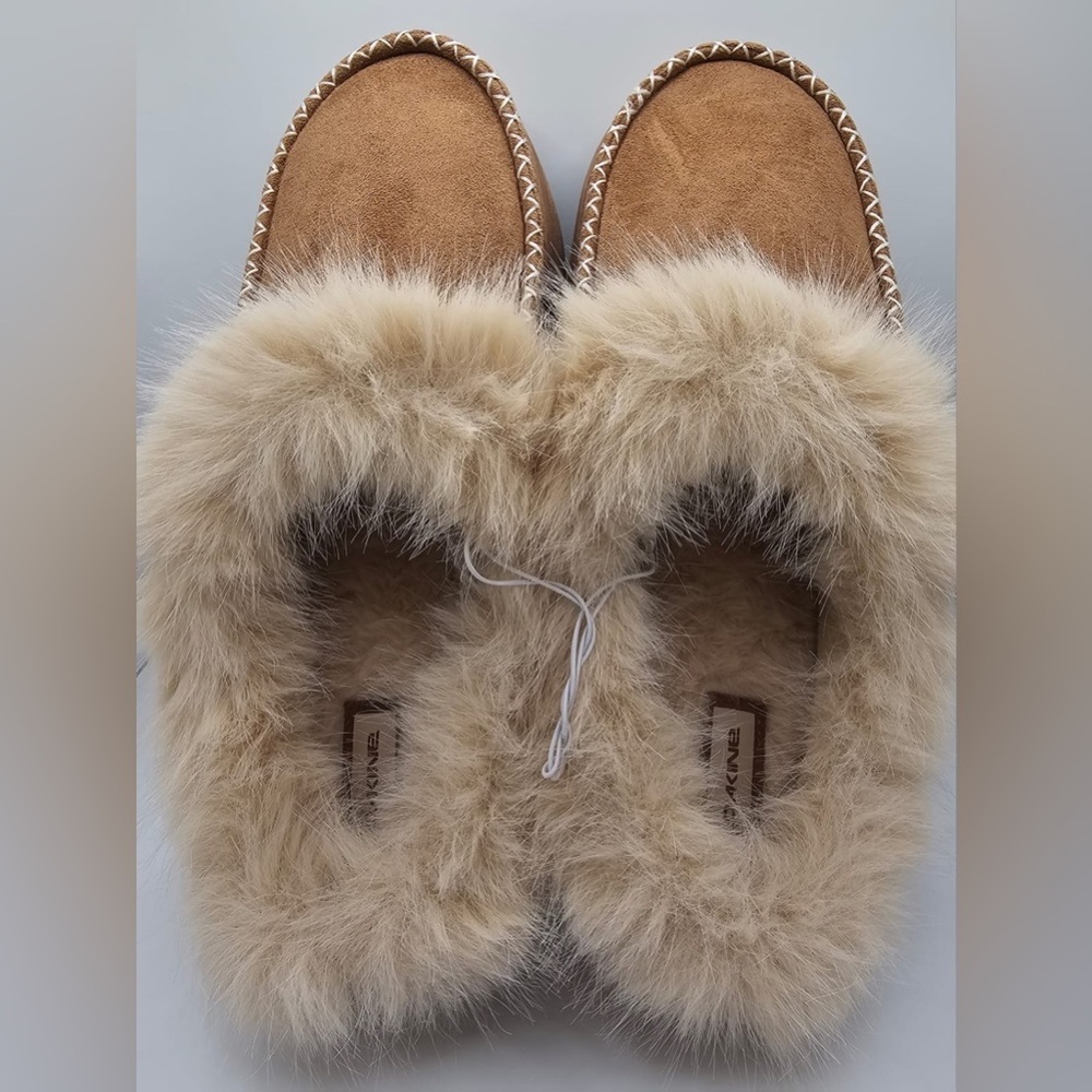 NWT Dakine Memory Foam Faux Fur Moccasin Slippers - Chestnut/Tan Size 11-12 Uni - Picture 2 of 6